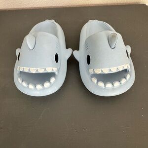 SHEIN Kids shark slides